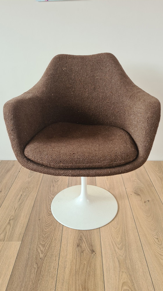 Image 1 of Eero Saarinen Tulip Design Knoll Tulip Tullip