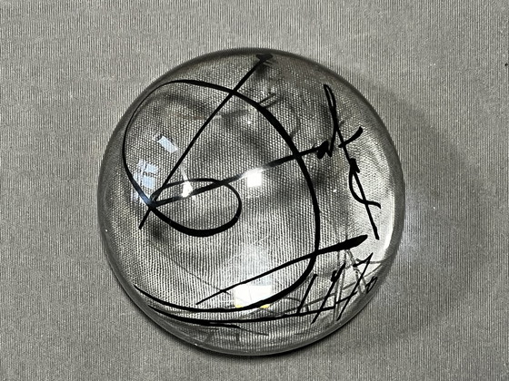 Image 1 of Salvador Dalí, presse-papier, Fundació Gala, sérigraphie avec dessin et signature
