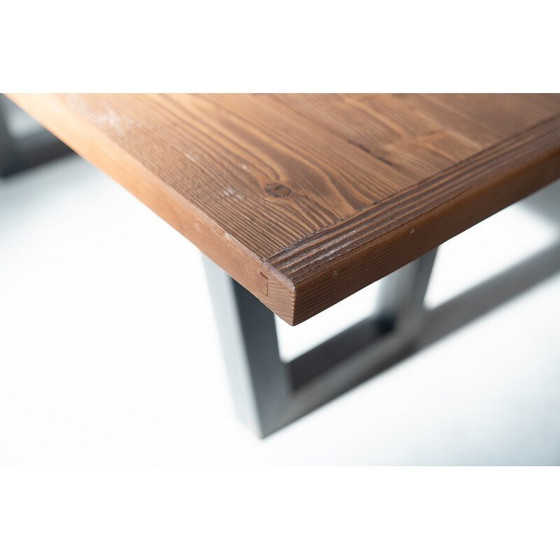 Image 1 of Table de salle à manger vintage fabriquée à la main avec plateau en sapin brossé, 2020