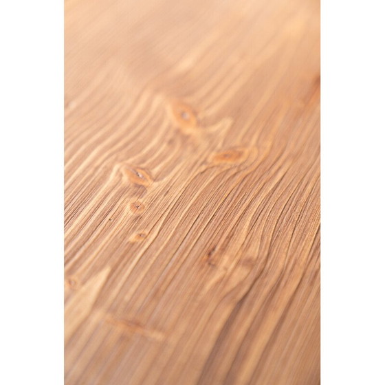 Image 1 of Table de salle à manger vintage fabriquée à la main avec plateau en sapin brossé, 2020