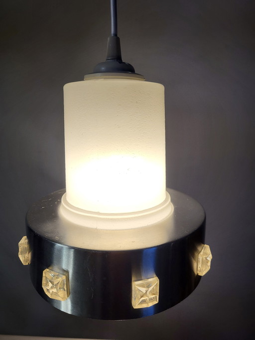 Lampe suspendue de l'ère spatiale, chrome et verre dépoli, années 1960-1970