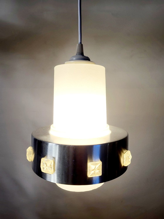 Image 1 of Lampe suspendue de l'ère spatiale, chrome et verre dépoli, années 1960-1970