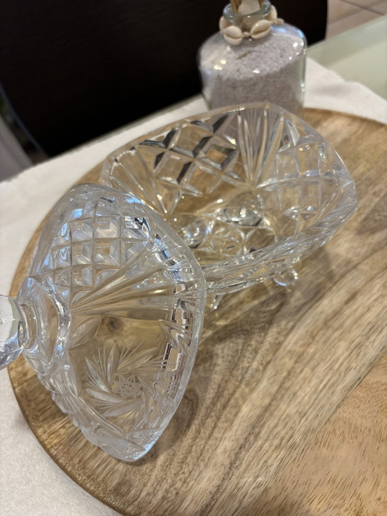 Image 1 of Bonbonnière En Verre Taillé