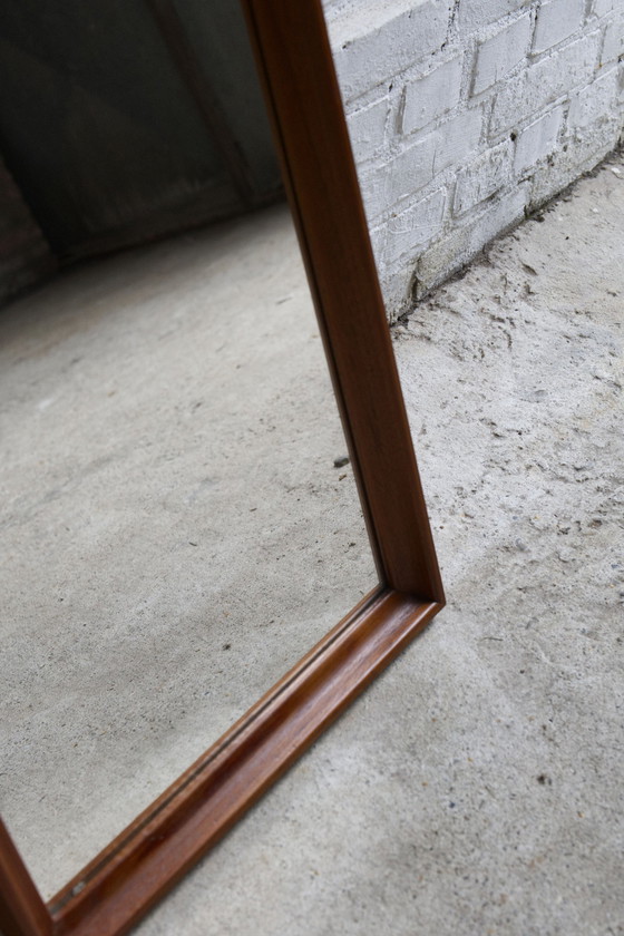 Image 1 of Miroir vintage en teck danois