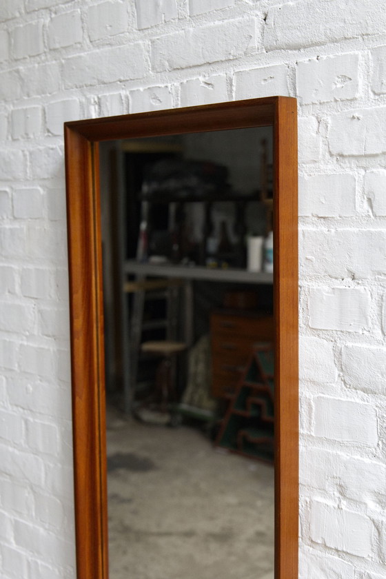 Image 1 of Miroir vintage en teck danois