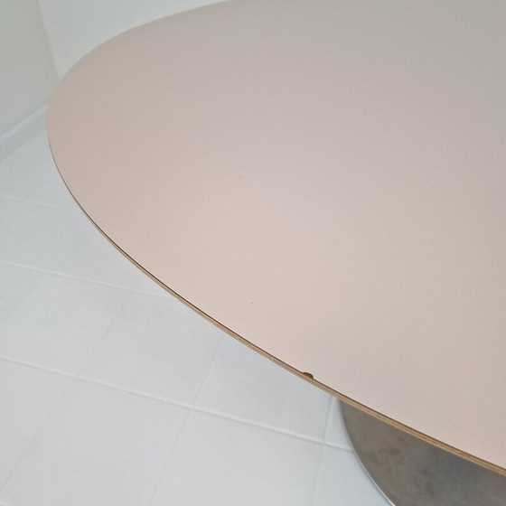 Image 1 of Table de salle à manger ovale vintage par Pierre Paulin pour Artifort