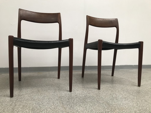 2 chaises de salle à manger Niel Otto Møller modèle 77