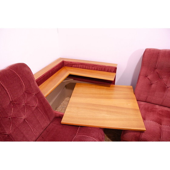 Image 1 of Ensemble de salon vintage avec tapisserie rouge, Tchécoslovaquie 1980