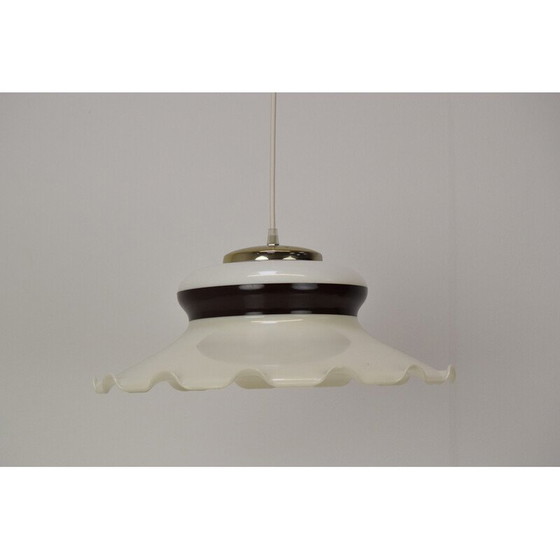 Image 1 of Lampe suspendue vintage en laiton et plastique, Tchécoslovaquie 1970
