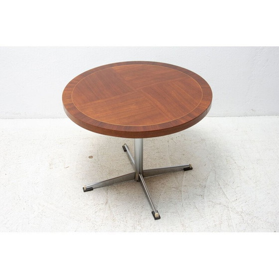 Image 1 of Table basse vintage en noyer, Tchécoslovaquie 1970