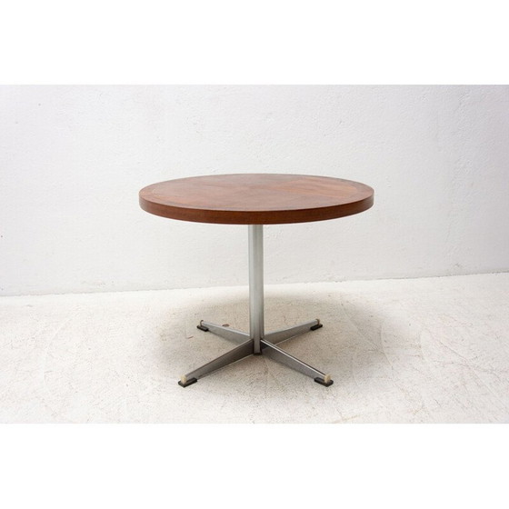 Image 1 of Table basse vintage en noyer, Tchécoslovaquie 1970
