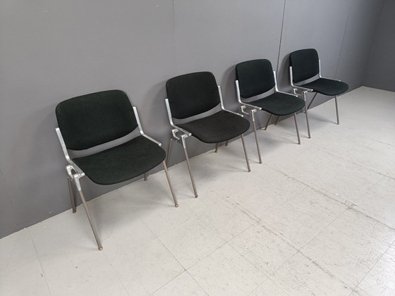 Image 1 of Chaises d'appoint vintage Dsc 106 par Giancarlo Piretti pour Castelli, ensemble de 4