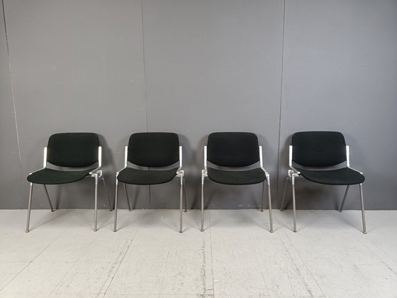 Image 1 of Chaises d'appoint vintage Dsc 106 par Giancarlo Piretti pour Castelli, ensemble de 4
