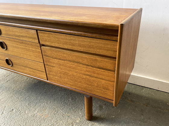 Image 1 of Buffet en teck moderne du Mid Century des années 1960 par Avalon