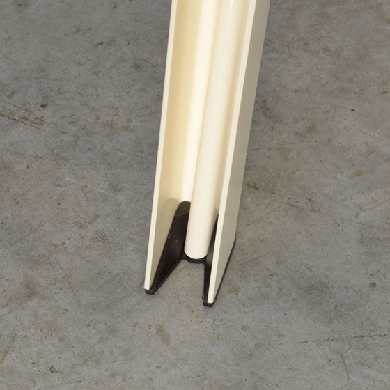 Image 1 of Chaise Vicario par Vico Magistretti pour Artemide