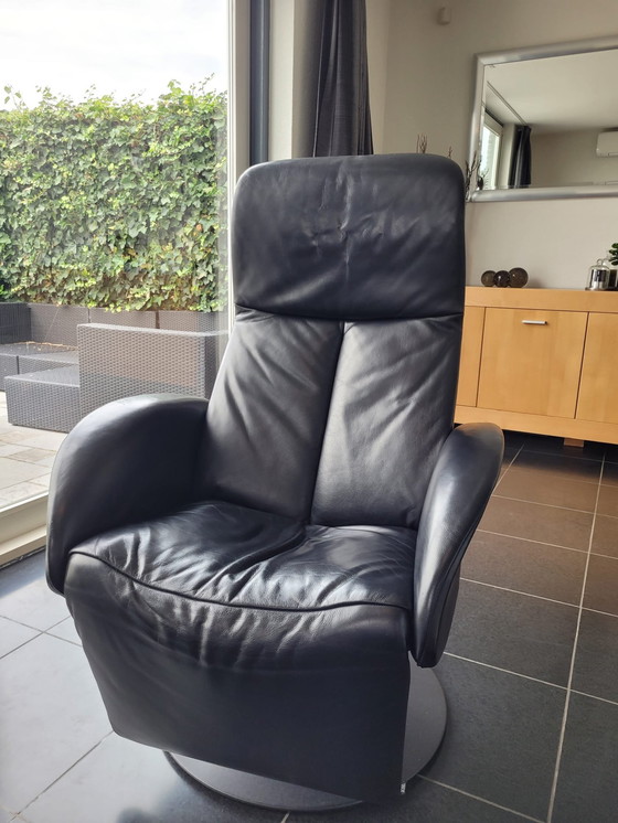 Image 1 of Fauteuil relax Jori en cuir noir