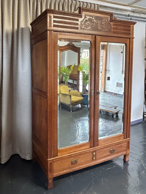 Image 1 of Armoire Art Nouveau Portes miroir Tringle à vêtements Tiroirs