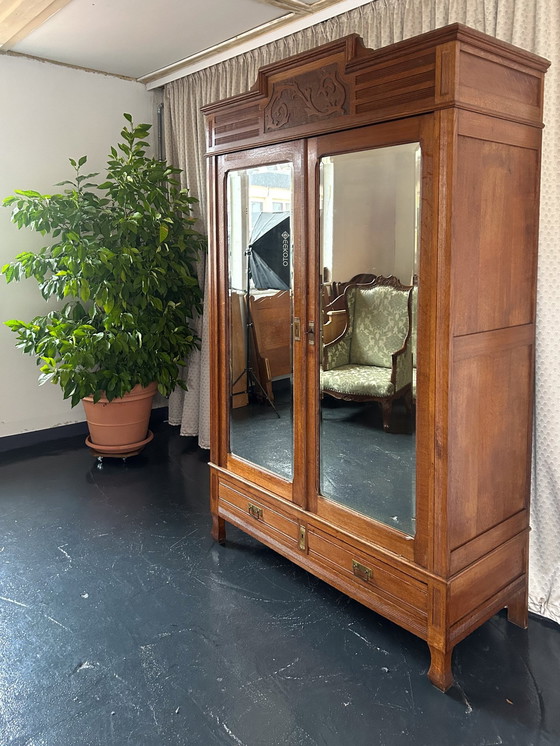 Image 1 of Armoire Art Nouveau Portes miroir Tringle à vêtements Tiroirs