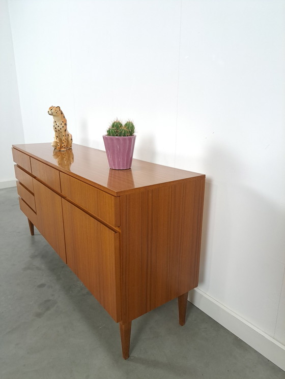 Image 1 of Buffet de bar en placage de teck avec tiroirs et portes à abattant