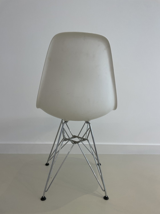 Image 1 of 2X Chaise d'appoint Eames en plastique (Dsr) Par Vitra | Authentic Design | Base Eiffel