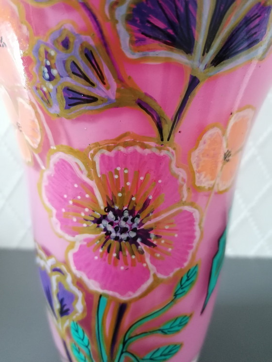 Image 1 of Vase peint à la main "Panthère rose", Artiste Evalien Ritmeester