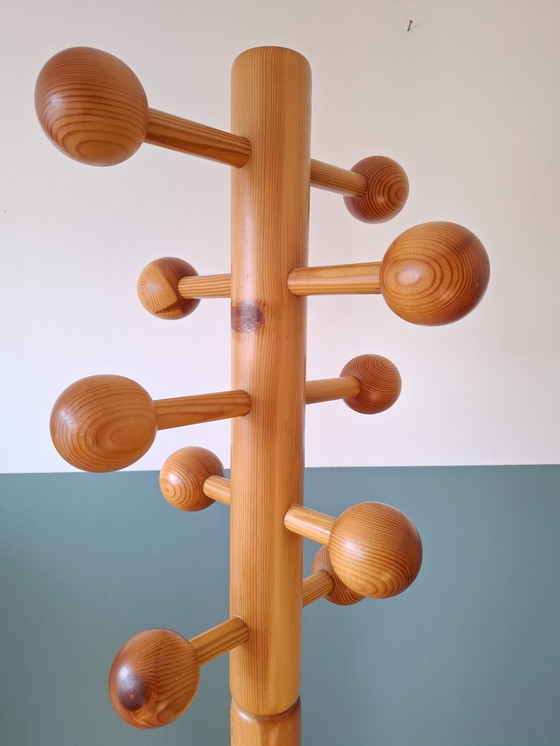 Image 1 of Porte Manteau en Pin