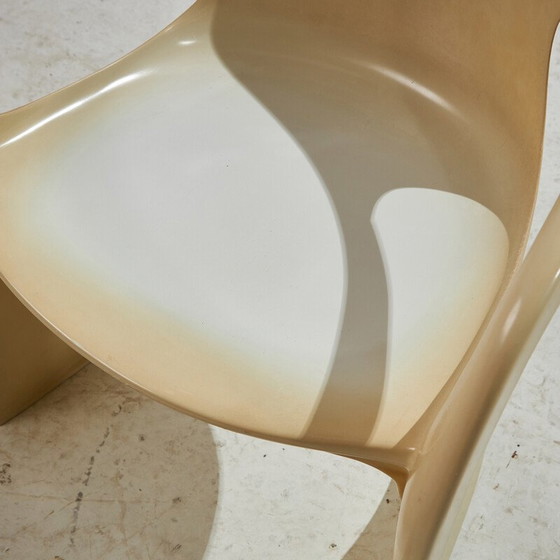 Image 1 of Fauteuil vintage modèle 2007/2008 en fibre de verre par Alexander Begge pour Casala, 1970
