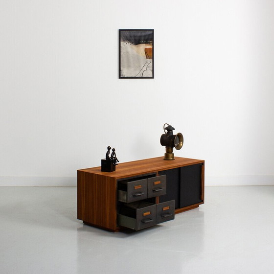 Image 1 of Buffet vintage en teck et métal avec 2 portes coulissantes noires