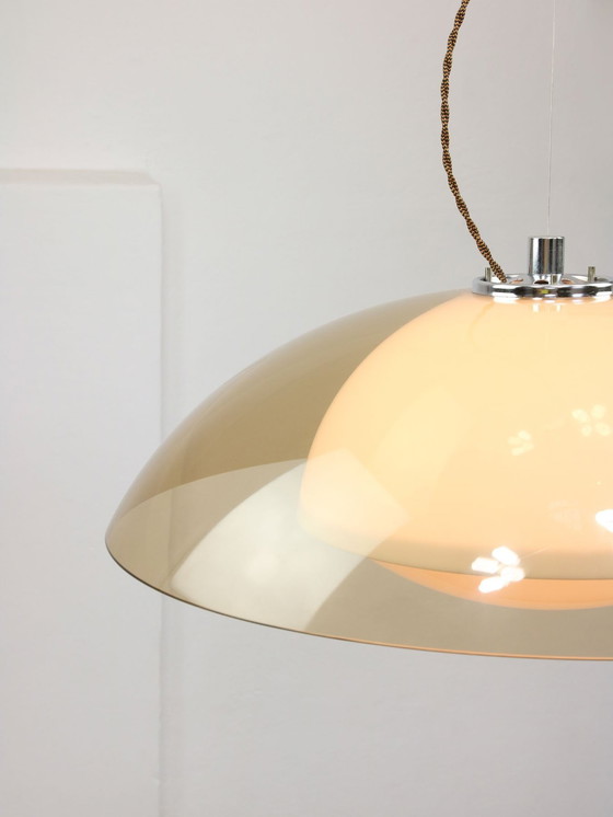 Image 1 of Rare lampe Ufo Space Age de Guzzini en marron clair, 1970S