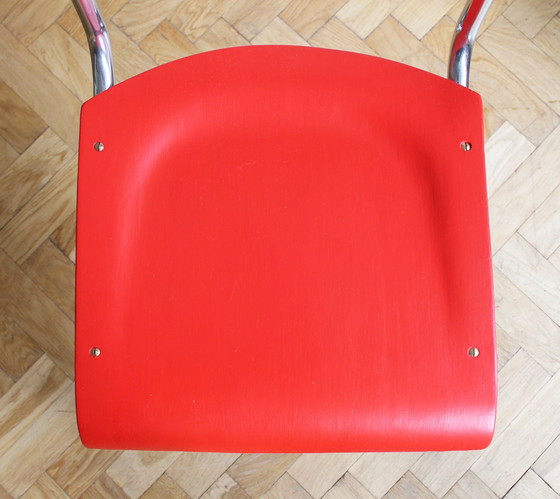 Image 1 of Chaise moderniste en porte-à-faux rouge vif des années 1950