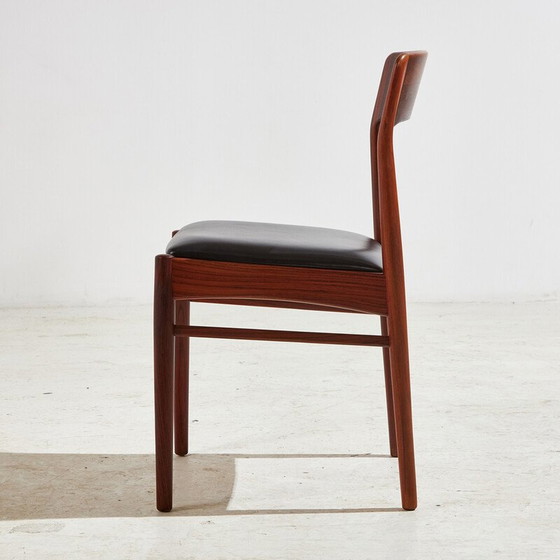 Image 1 of Ensemble de 4 chaises de salle à manger vintage en bois de rose modèle 26 par Henning Kjærnulf pour Korup Stolefabrik, 1960s