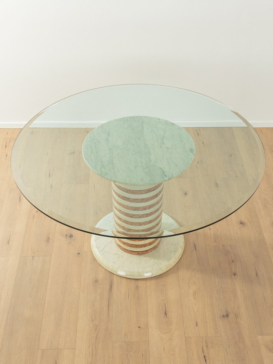 Image 1 of  Table à manger postmoderne