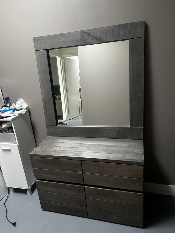 Image 1 of Véritable armoire Maxfurn