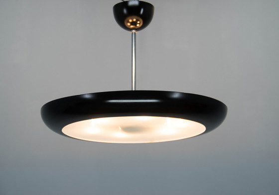 Image 1 of Lustre Bauhaus / Fonctionnel Ufo, 1930S, restauré