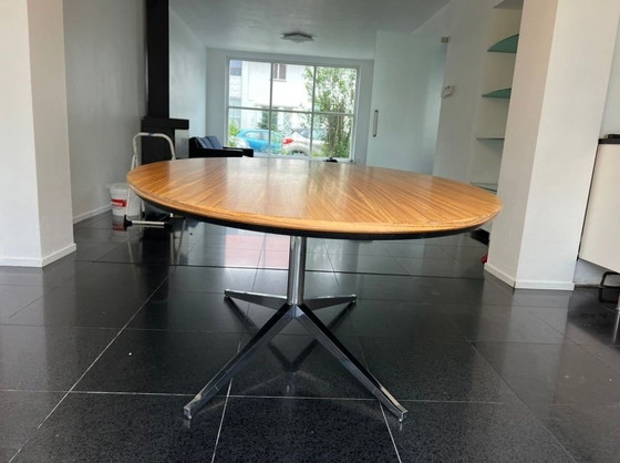 Image 1 of Table ovale Knoll (Vintage)