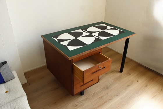 Image 1 of Bureau Philips avec motif géométrique peint à la main