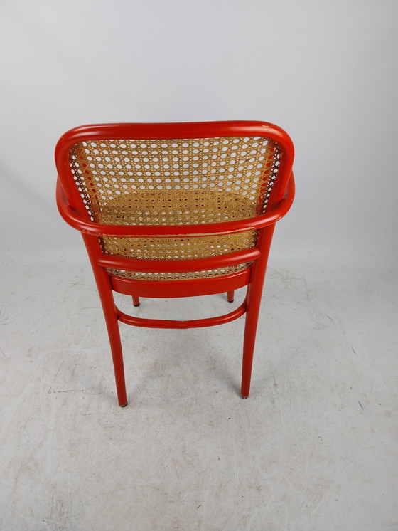 Image 1 of 1 X Fauteuil Thonet 811 de Josef Hoffmann en couleur rouge d'origine.