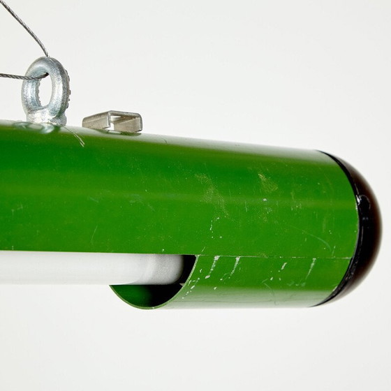 Image 1 of Lampe industrielle tubulaire verte du milieu du siècle, 1980