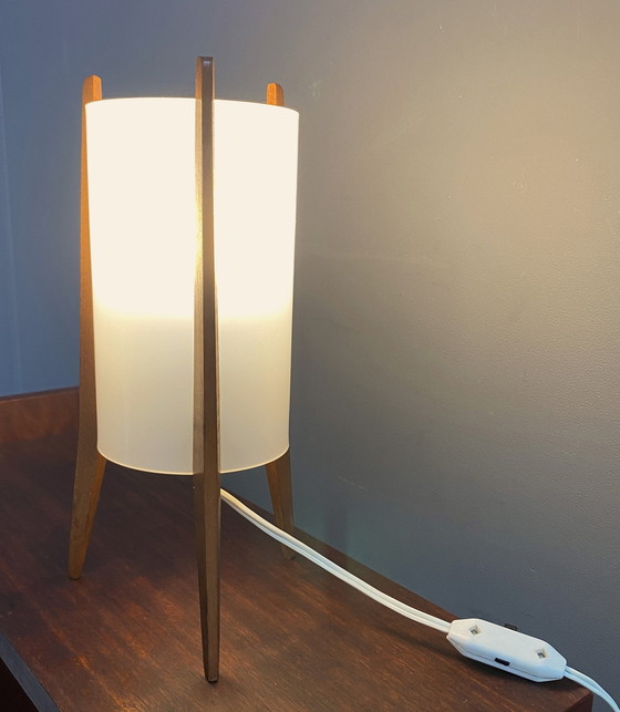 Image 1 of Lampe à poser en plexiglas sur trépied par Pokrok République tchèque 1970S