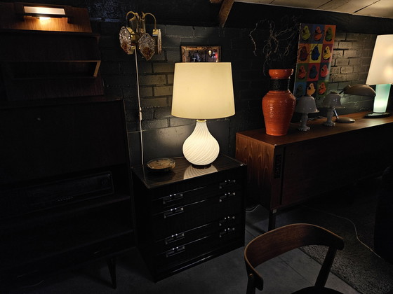 Image 1 of Lampe de table italienne vintage, verre, tourbillon