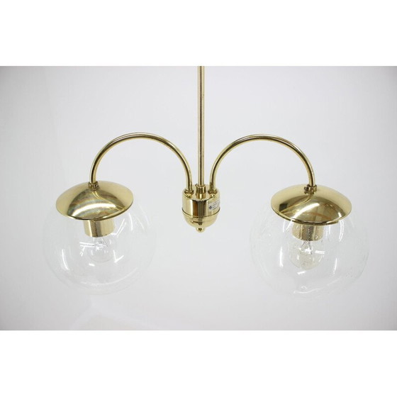 Image 1 of Lustre vintage en verre et laiton par Kamenicky Senov, Tchécoslovaquie 1960