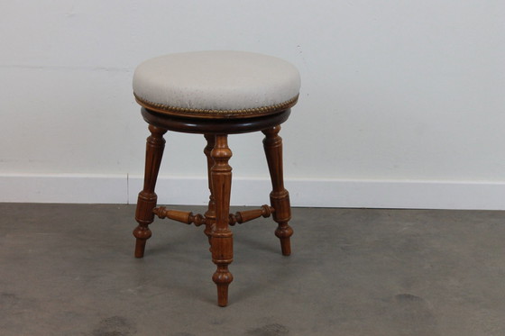 Image 1 of Tabouret De Piano