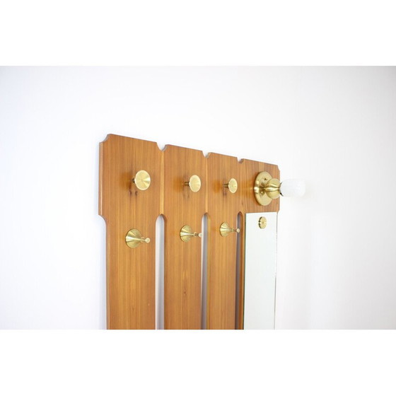 Image 1 of Porte-manteau mural vintage en bois et laiton, Tchécoslovaquie années 1960