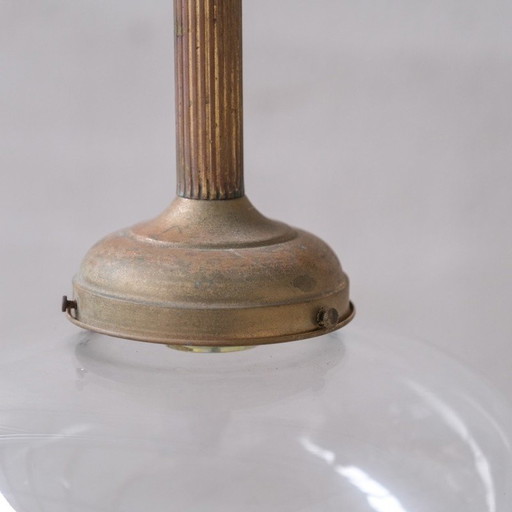 Paire de lampes suspendues en verre et laiton, France 1950