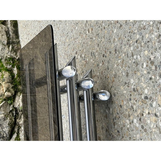 Image 1 of Table basse vintage en métal chromé et plateau en verre fumé, 1970