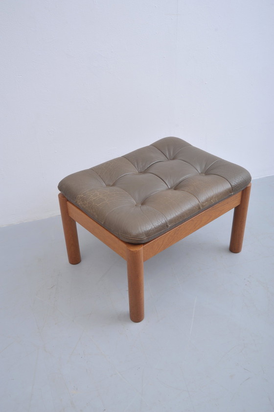 Image 1 of Tabouret en teck avec coussin en cuir Danish Design 1960