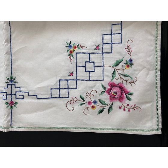 Image 1 of Nappe et serviettes de table ajourées et brodées à la main, 1950