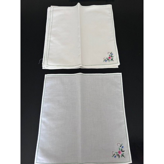 Image 1 of Nappe et serviettes de table ajourées et brodées à la main, 1950