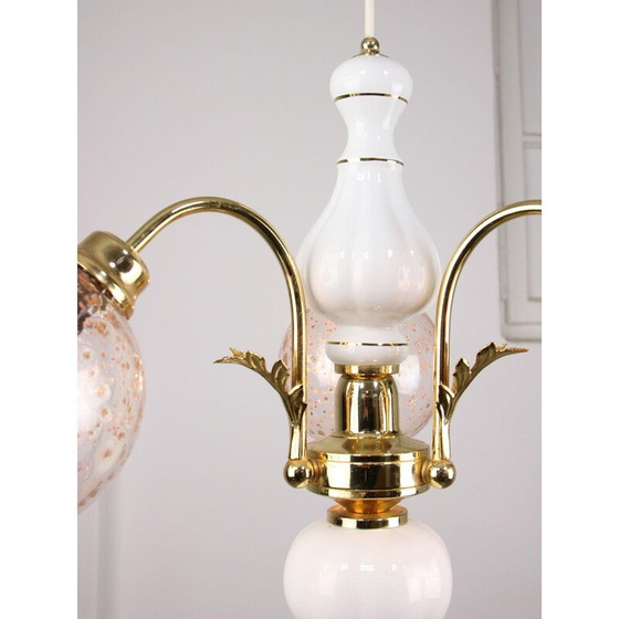 Image 1 of Lustre vintage en céramique dorée et verre, Italie