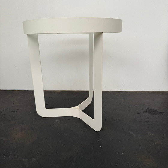 Image 1 of Table d'appoint ou table basse blanche avec verre